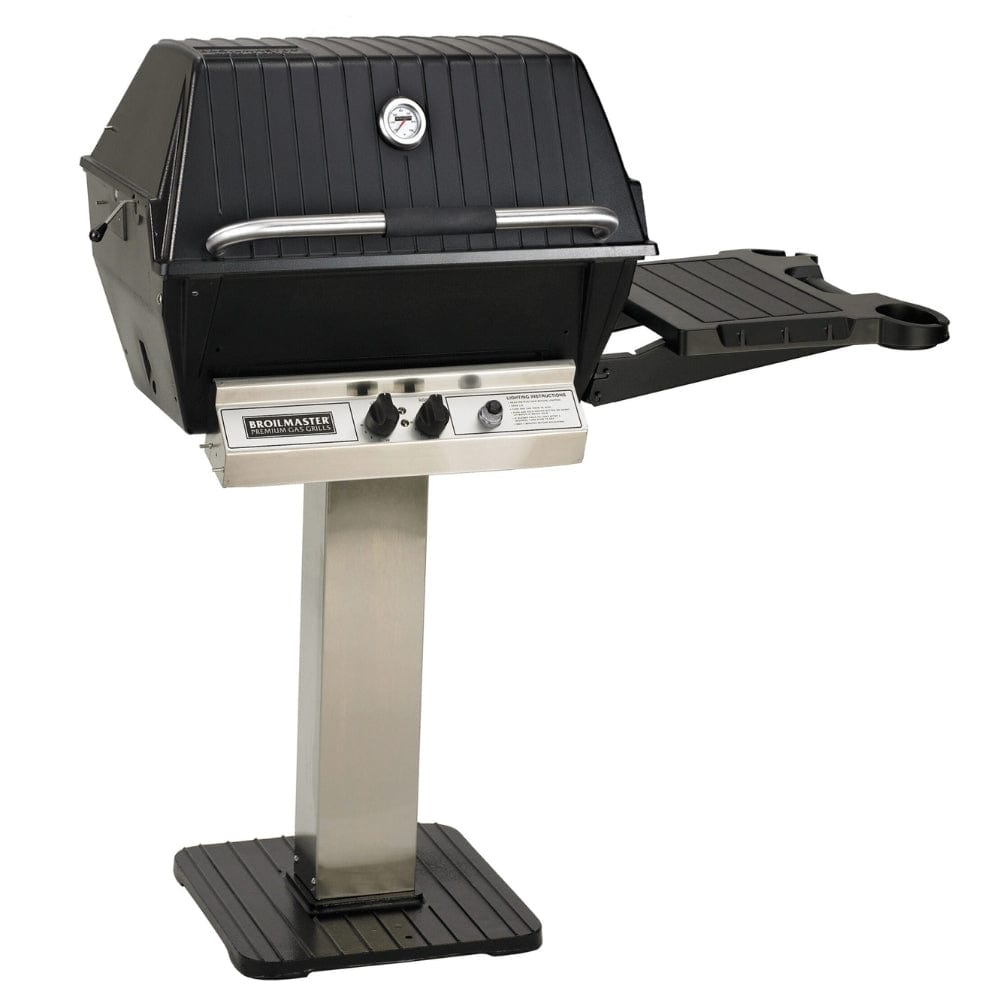 broilmaster cast aluminum gas grills with stainless steel post with black base - installation view