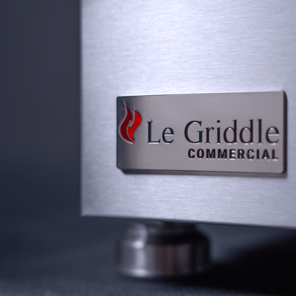 Le Griddle Commercial Series 75 30-Inch 2-Burner Built-In Gas Griddle Zoomed In Logo
