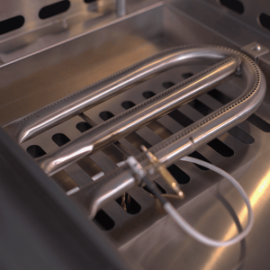 Le Griddle Pro Series 105 41-Inch 3-Burner Built-In Gas Griddle Zoomed In Burner