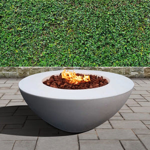 Stonelum Venecia 03 42-Inch Round White Fire Bowl in a garden