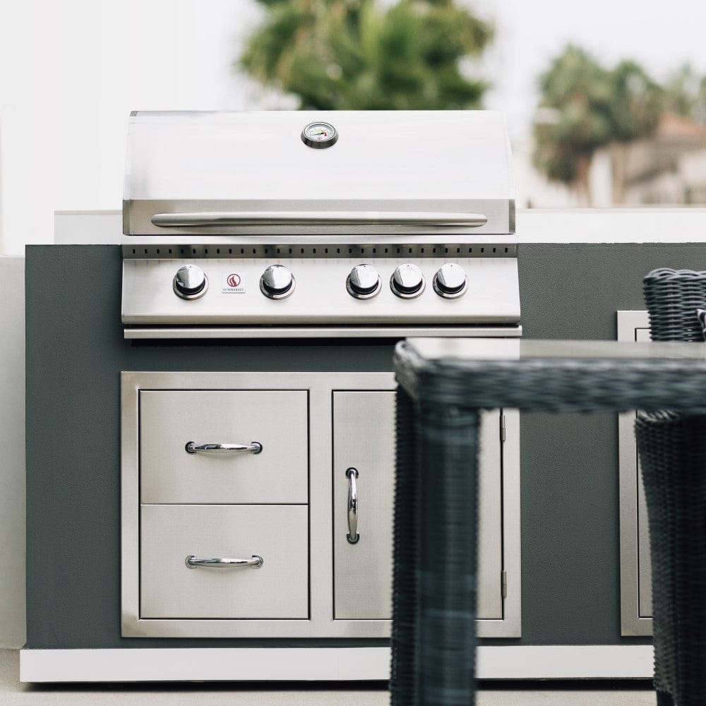 Summerset Sizzler 32-Inch 4-Burner Built-in Gas Grill Island Lifestyle 2