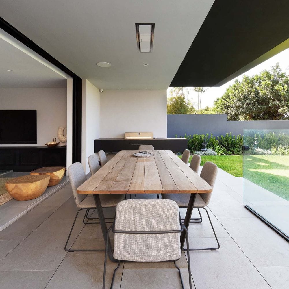 Bromic Platinum Smart-Heat Electric Patio Heater flush mounted in modern patio