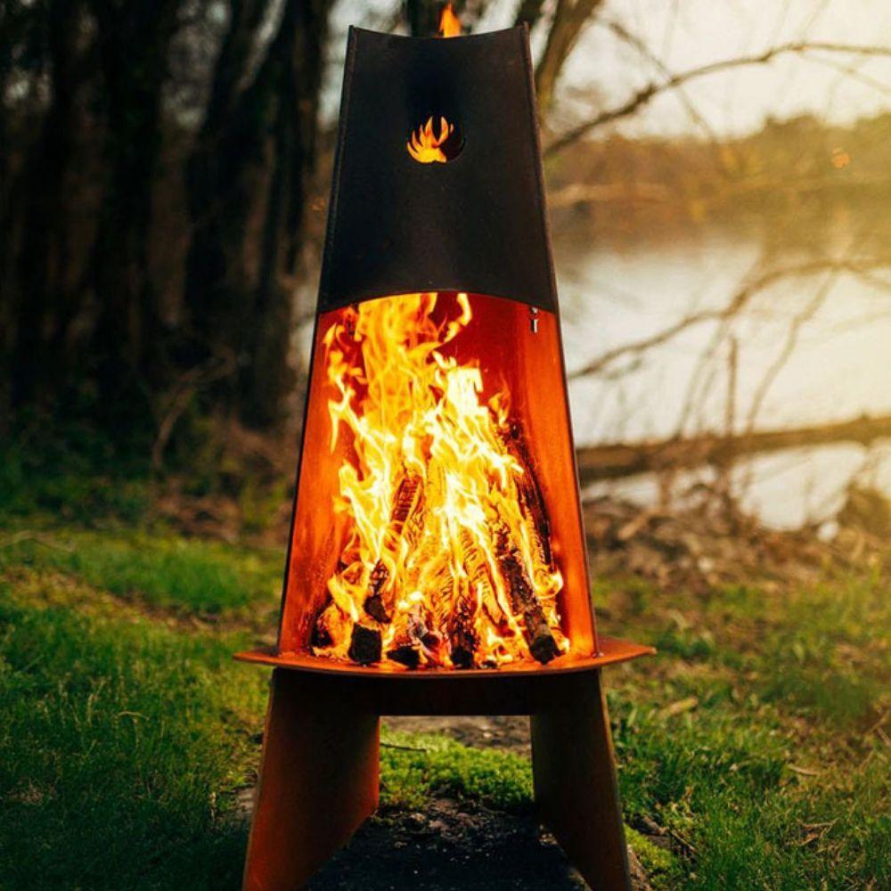 Fire Pit Art Vesuvius 21” Handcrafted Carbon Steel Fire Pit with fire (front view)