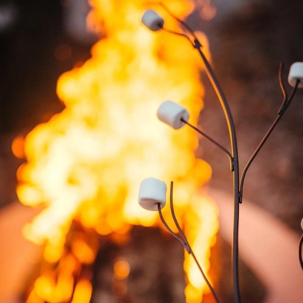 Using the Marshmallow Roasting Art On A Fire Pit