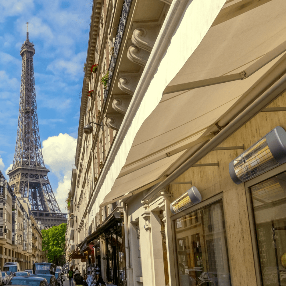 SUNHEAT 19-Inch 1500 W 120 V Infrared Electric Heater in cafe outdoors