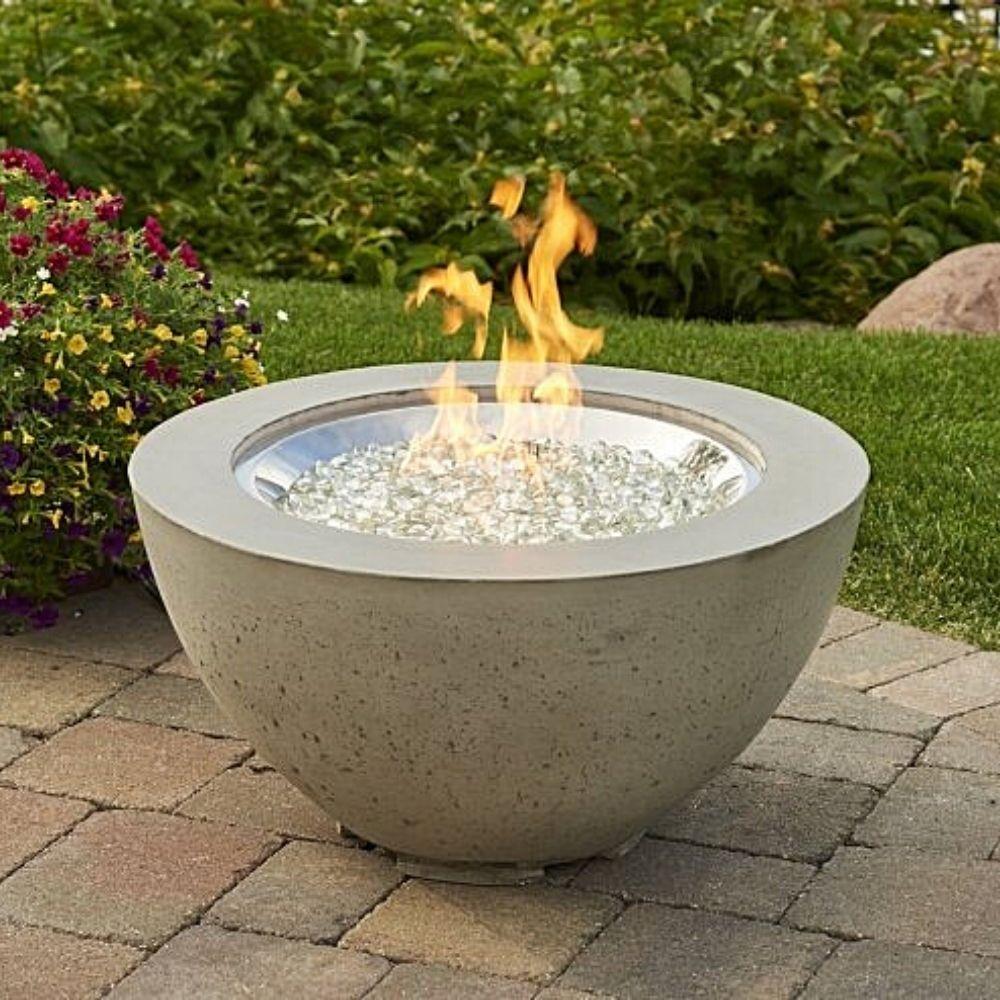The Outdoor GreatRoom Company Cove 29&quot; Round Gas Fire Bowl (CV-20) in Backyard